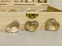 Ca. 50x bergkristal hartjes - afbeelding 2 van  3