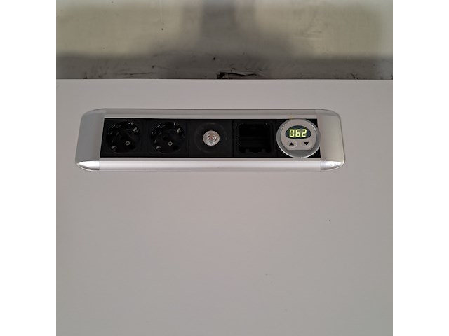 Ca. 50x bureau, o.a. ahrend - afbeelding 5 van  11