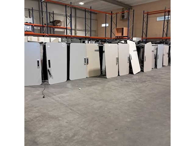 Ca. 50x bureau, o.a. ahrend - afbeelding 10 van  11