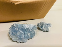Ca. 50x celestien brokjes - afbeelding 2 van  4