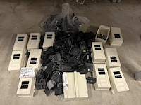 Ca. 50x deksel voor opbouwdoos wand/plafond, toebehoren, abb - afbeelding 1 van  6