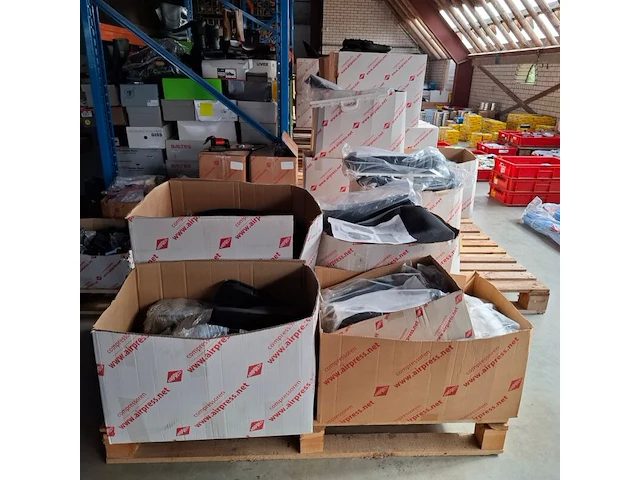 Ca. 50x diverse stoelhoezen o.a. hedo - afbeelding 1 van  11