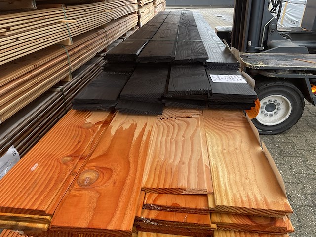 Ca. 50x diverse wisselsponning/zweeds rabat, diverse afmetingen, lengte 300cm-500cm - afbeelding 1 van  3