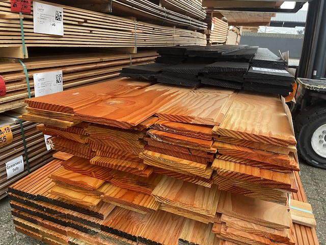 Ca. 50x diverse wisselsponning/zweeds rabat, diverse afmetingen, lengte 300cm-500cm - afbeelding 3 van  3