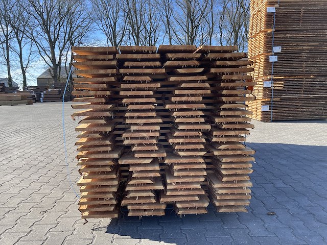 Ca. 50x douglas schaaldelen, 22x200-250mm, lengte 500cm - afbeelding 3 van  4