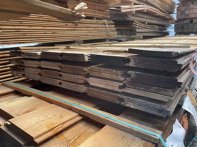 Ca. 50x douglas wisselsponning/halfhoutsrabat, 18x185mm, lengte 500cm - afbeelding 3 van  3