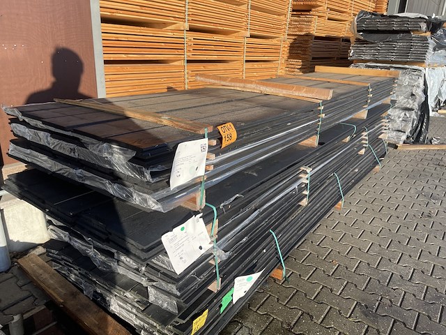 Ca. 50x douglas wisselsponning/halfhoutsrabat zwart gecoat, 18x190mm, lengte 400cm - afbeelding 2 van  3
