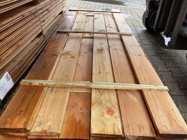 Ca. 50x douglas zweeds rabat, 26x190mm, lengte 300cm - afbeelding 1 van  3