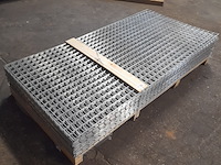 Ca. 50x gegalvaniseerde gaasmat, afmeting 90x180 cm, maaswijdte 5x5 cm, draaddikte 4 mm - afbeelding 1 van  5