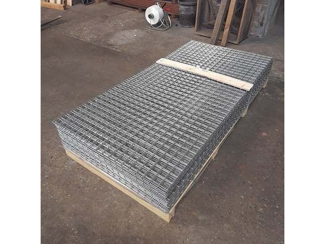 Ca. 50x gegalvaniseerde gaasmat, afmeting 90x180 cm, maaswijdte 5x5 cm, draaddikte 4 mm - afbeelding 4 van  5