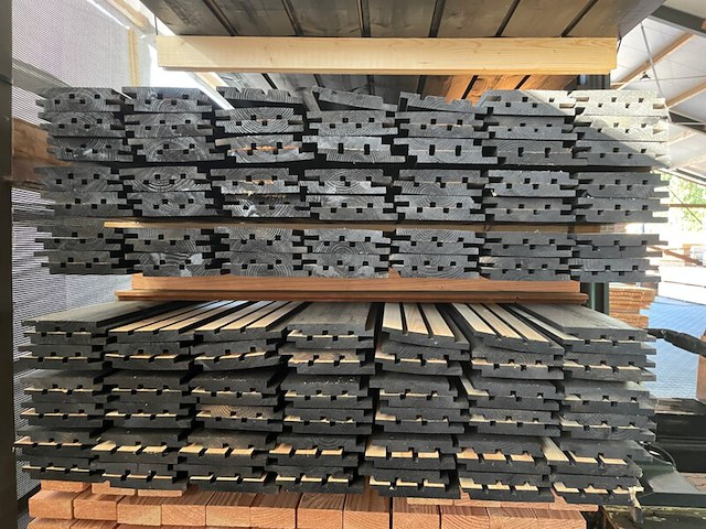 Ca. 50x grenen acoustic design profiel, 22x142mm, lengte 450cm - afbeelding 3 van  4