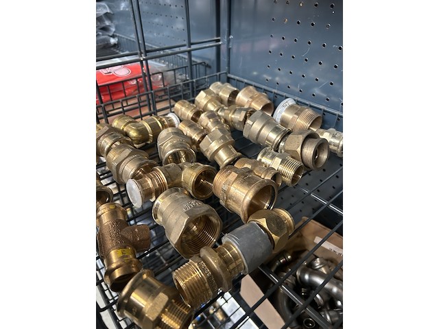 Ca. 50x messing koppelingen en fittingen - afbeelding 7 van  7