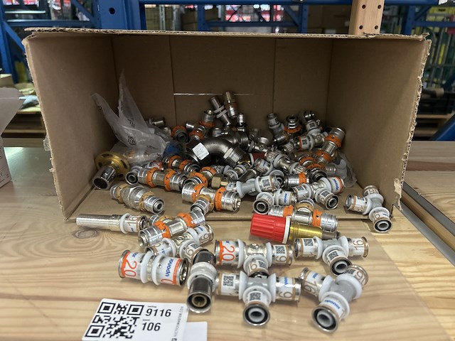 Ca. 50x perskoppelingen w.o. t-stukken uponor - afbeelding 1 van  6