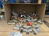 Ca. 50x perskoppelingen w.o. t-stukken uponor - afbeelding 1 van  6