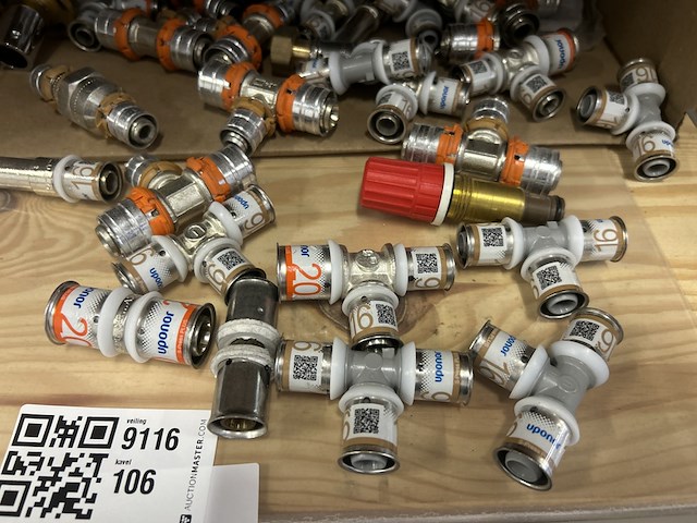 Ca. 50x perskoppelingen w.o. t-stukken uponor - afbeelding 4 van  6