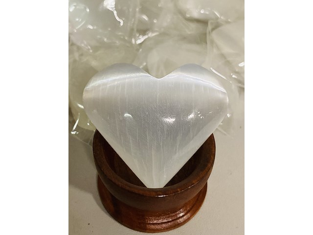 Ca. 50x seleniet hartjes wit - afbeelding 2 van  4