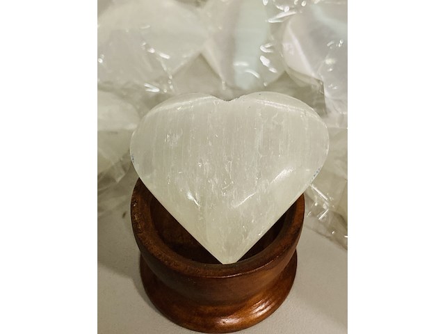 Ca. 50x seleniet hartjes wit - afbeelding 3 van  4