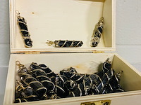 Ca. 50x shungiet verzilverde hangers - afbeelding 3 van  4