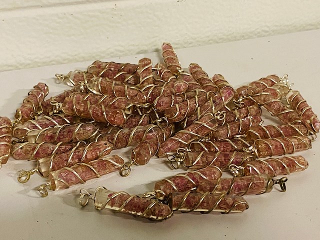 Ca. 50x toermalijn rood hanger verzilverd - afbeelding 2 van  5