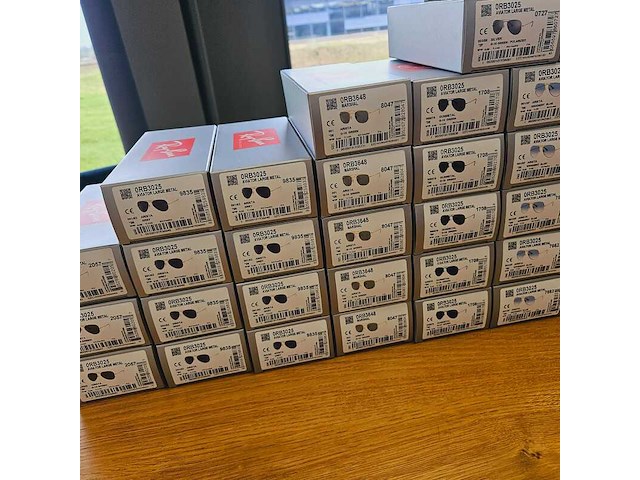 Ca. 50x zonnebrillen, rayban, o.a. aviator, marshal en outdoorsman - afbeelding 34 van  39