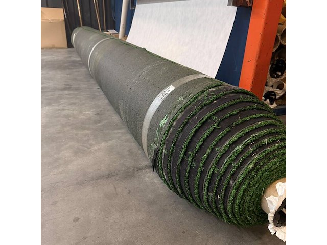 Ca. 51,8m2 kunstgras, 10 mm hoog, groen - afbeelding 2 van  2