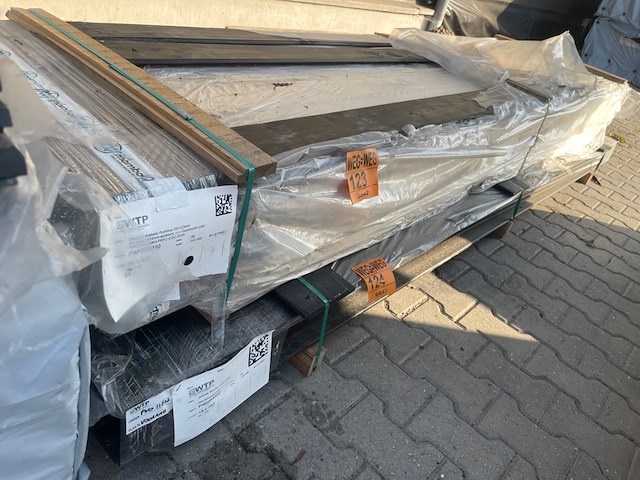 Ca. 51x douglas dubbele rhombus zwart gecoat, 25x123mm, lengte 300cm - afbeelding 2 van  3