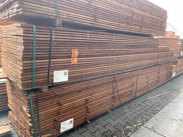 Ca. 51x guyana teak beschoeiingsplanken, 20x200mm, lengte 35/350cm, 3/400cm, 13/450cm - afbeelding 4 van  4
