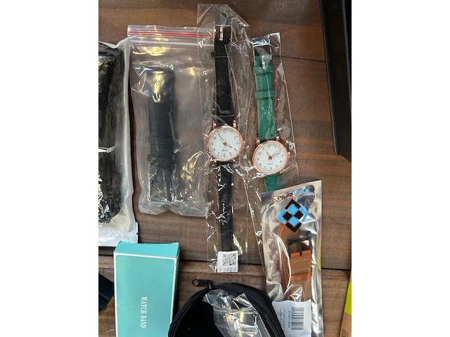 Ca. 51x horloges en horloge accessoires, w.o. ticwatch, poedagar, selencia - afbeelding 14 van  16