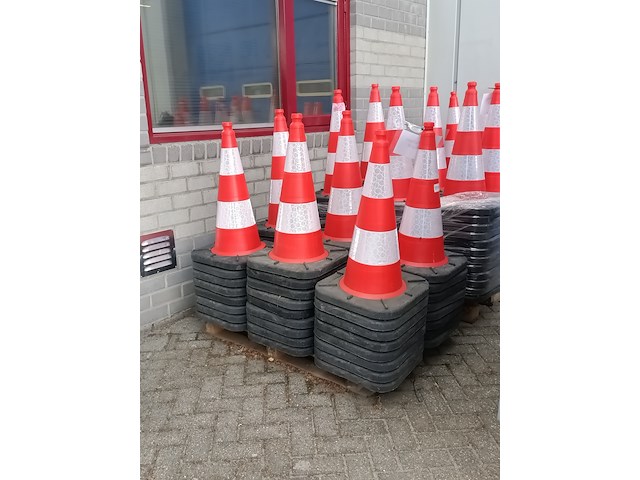 Ca. 51x pilonnen - afbeelding 2 van  3