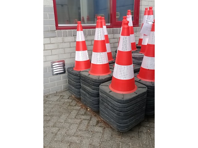 Ca. 51x pilonnen - afbeelding 3 van  3