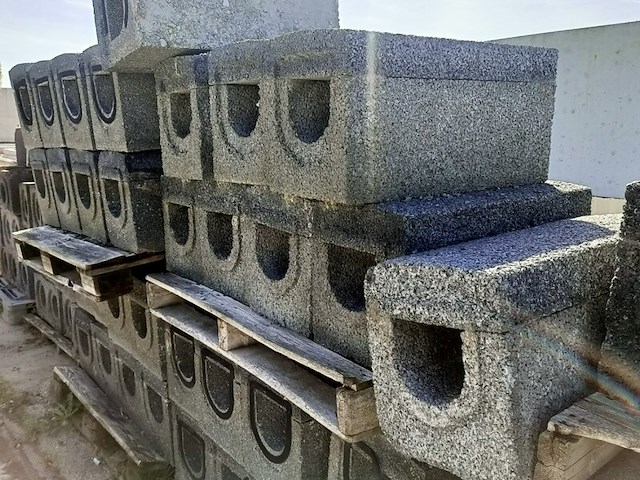 Ca. 52x betonband permeoblok - afbeelding 6 van  11