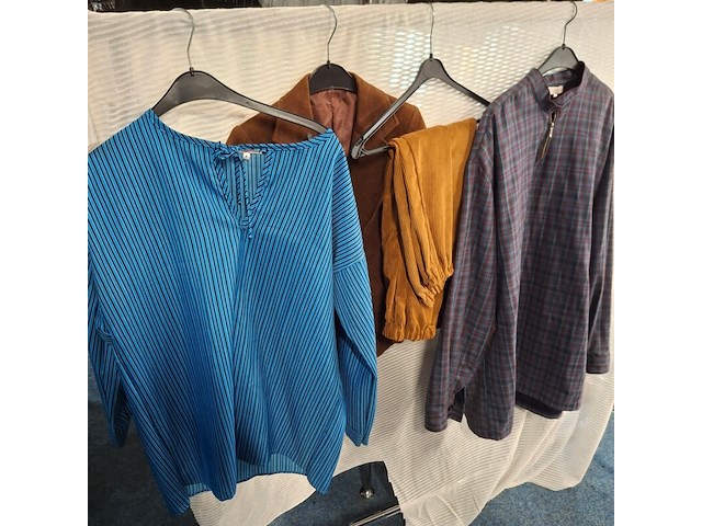 Ca. 52x boeren kleding - afbeelding 2 van  2