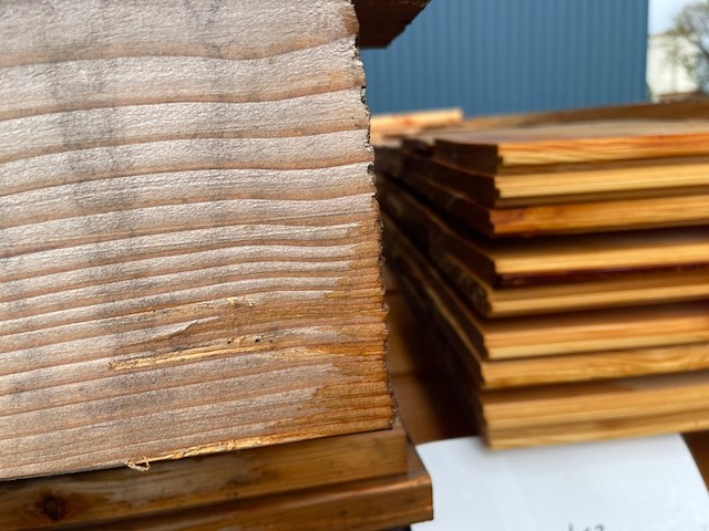 Ca. 52x douglas wisselsponning/halfhoutsrabat, 18x190mm, lengte 400cm - afbeelding 3 van  3