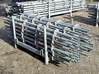 Ca. 52x staanders met pen, layher, allround | 200cm (ring 50), in transportbok