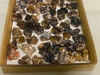Ca. 53x bariet / calciet met kristallen - afbeelding 2 van  5