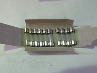 Ca. 53x doosjes a 10 st. met zekeringen eska, o.a 1a - afbeelding 1 van  4