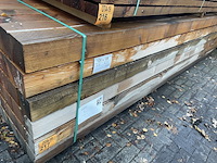Ca. 54x douglas balken fijnbezaagd, 120x120mm, lengte 400cm - afbeelding 2 van  3