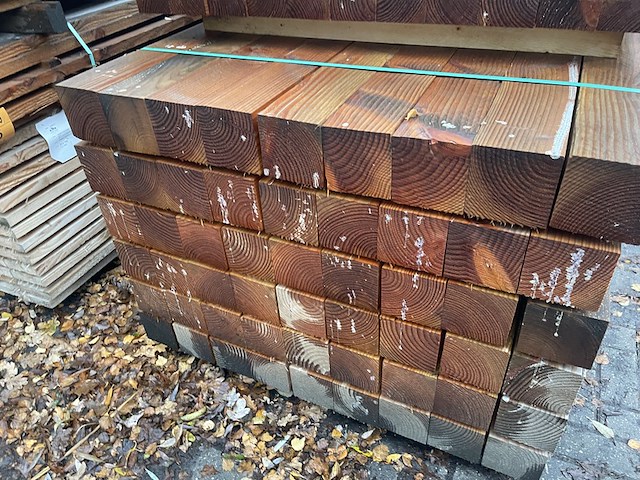 Ca. 54x douglas balken fijnbezaagd, 120x120mm, lengte 400cm - afbeelding 3 van  3