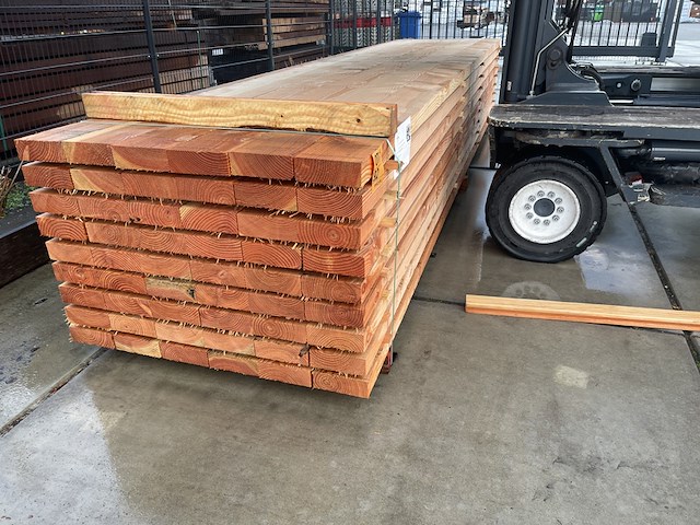 Ca. 54x douglas balken fijnbezaagd, 60x170mm, lengte 460cm - afbeelding 2 van  3