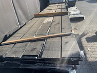 Ca. 54x douglas veer en groef zwart gecoat, 18x185mm, lengte 500cm - afbeelding 1 van  3