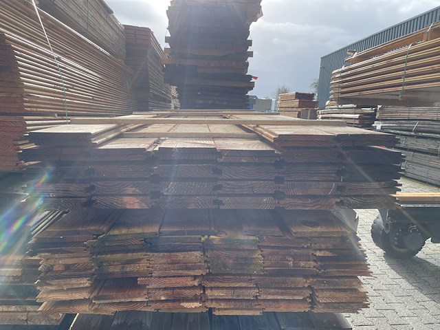 Ca. 54x douglas wisselsponning/halfhoutsrabat, 18x185mm, lengte 300cm - afbeelding 3 van  3