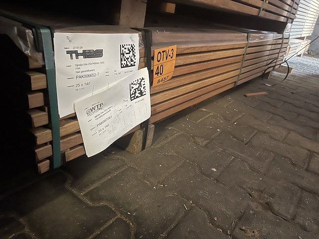 Ca. 54x guyana ipé planken geschaafd, 25x140mm, lengte 215cm - afbeelding 4 van  4