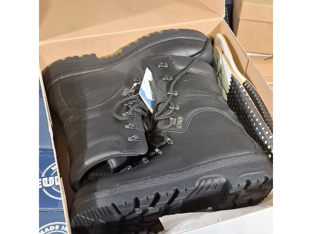 Ca. 54x paar diverse schoenen, o.a. haix, alice - afbeelding 3 van  6