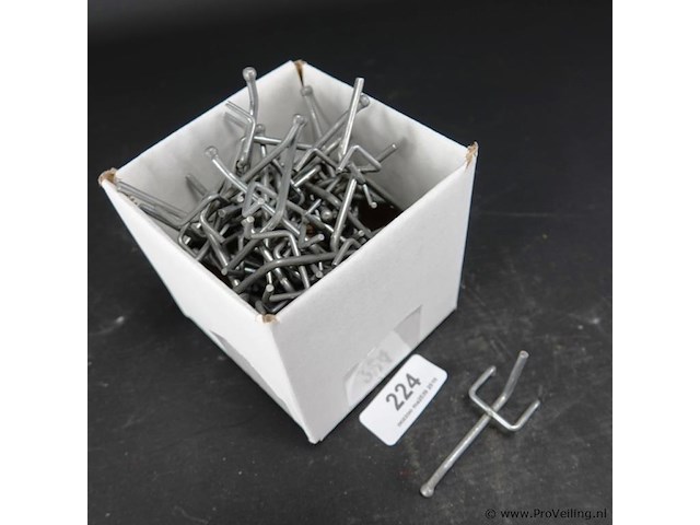 Ca. 55 haken voor winkeldisplay l8cm - afbeelding 2 van  3