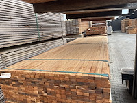 Ca. 552x angelim pedra latten geschaafd, 21x40mm, lengte 299/305cm, 253/335cm - afbeelding 1 van  3