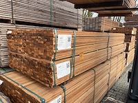 Ca. 552x angelim pedra latten geschaafd, 21x40mm, lengte 299/305cm, 253/335cm - afbeelding 2 van  3