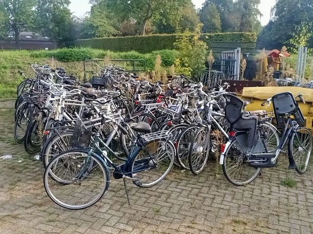 Ca. 55x fiets, o.a. batavus, gazelle, cortina - afbeelding 1 van  16