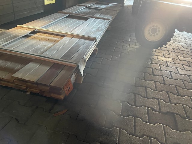 Ca. 55x guyana ipé planken geschaafd country grade, 18x90mm, lengte 500cm - afbeelding 2 van  3