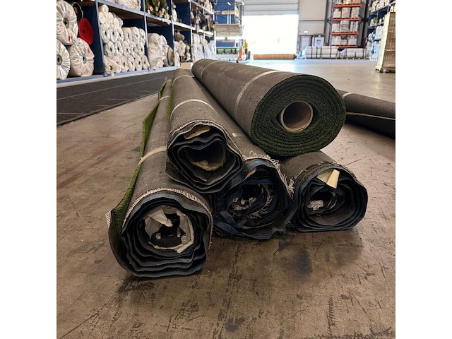 Ca. 56,8m2 kunstgras, 10 mm hoog, groen - afbeelding 1 van  2