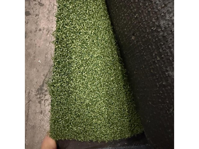 Ca. 56,8m2 kunstgras, 10 mm hoog, groen - afbeelding 2 van  2